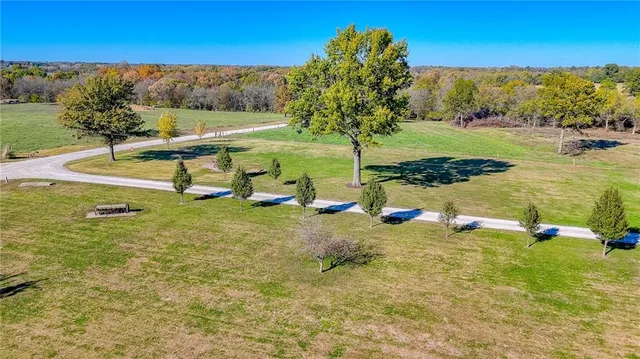 $675,000 | 833 Southwest 1101st Road, Holden, MO 64040