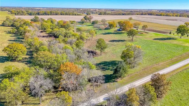 $675,000 | 833 Southwest 1101st Road, Holden, MO 64040