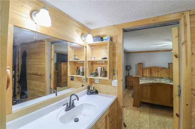 $675,000 | 833 Southwest 1101st Road, Holden, MO 64040