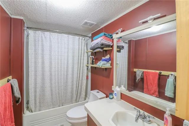 $675,000 | 833 Southwest 1101st Road, Holden, MO 64040