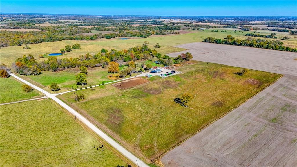 833 Southwest 1101st Road Holden, MO 64040 - Photo 10 of 61