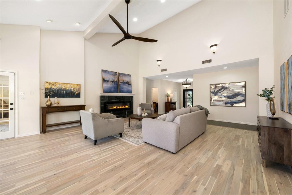 915 West Pleasant Run Road DeSoto, TX 75115 - Photo 12 of 40