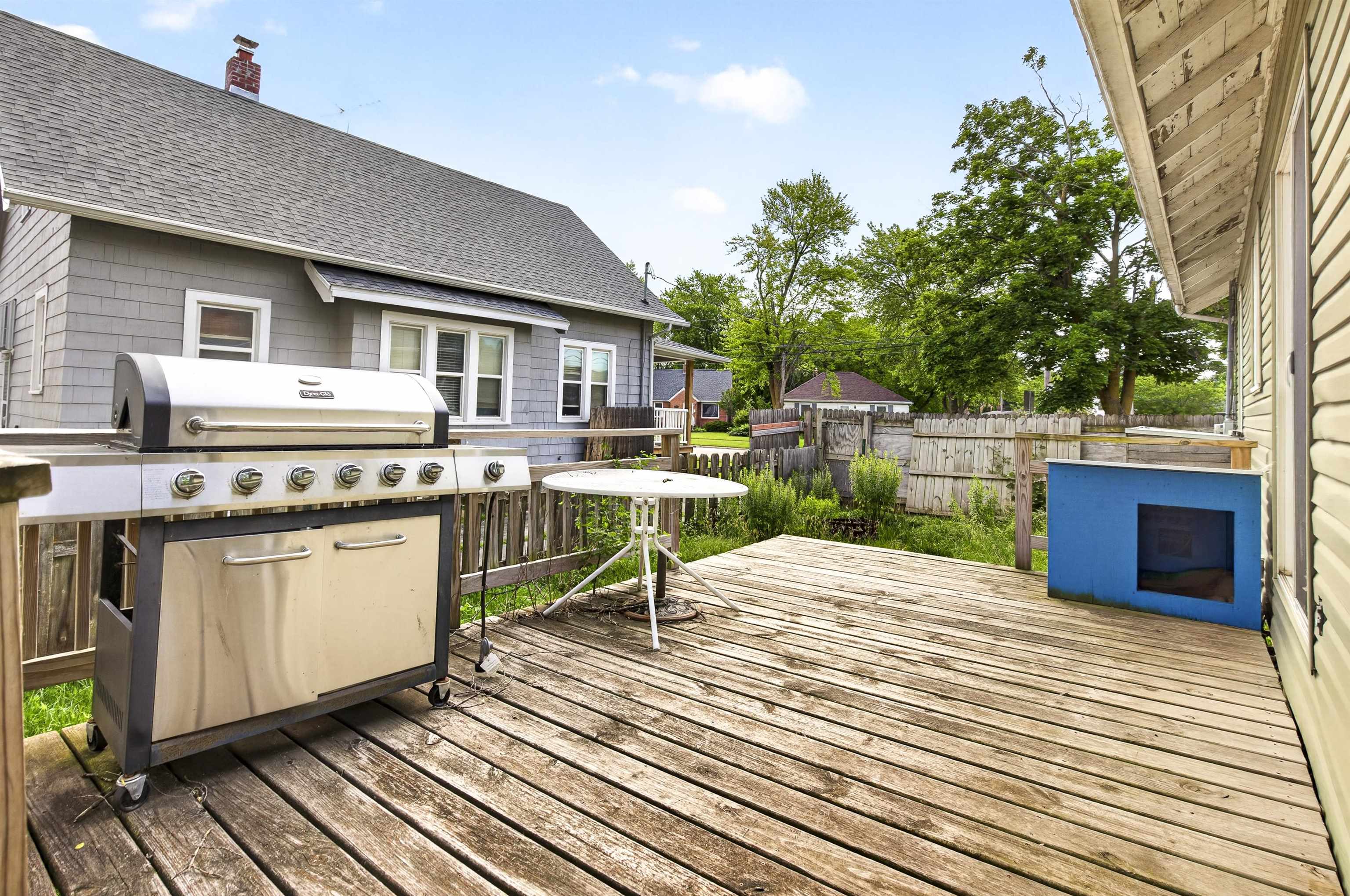 844 Appleton Road Menasha, WI 54952 - Photo 26 of 33