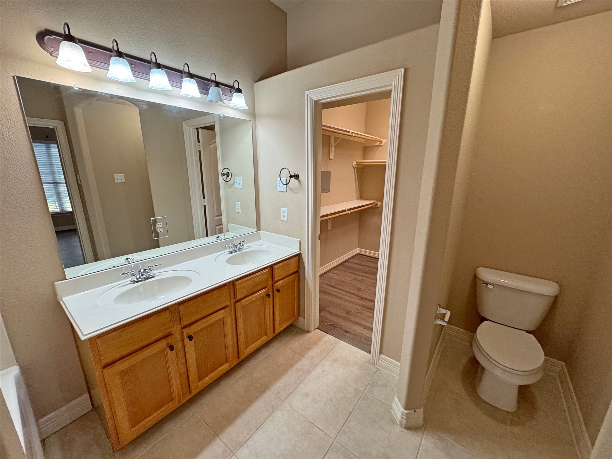 21608 Anvil Lane Porter, TX 77365 - Photo 32 of 42 Primary bath