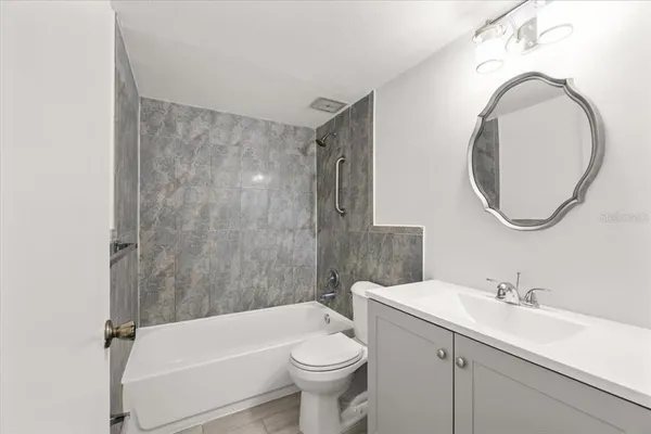 $1,500 | 1235 South Highland Avenue, Unit 1102, Clearwater, FL 33756