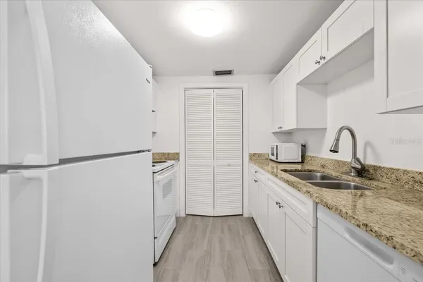 $1,500 | 1235 South Highland Avenue, Unit 1102, Clearwater, FL 33756