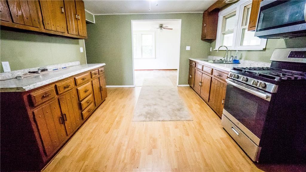 118 Dunkle Road Parker, PA 16049 - Photo 10 of 19 13x11 Kitchen with Vinyl Flooring