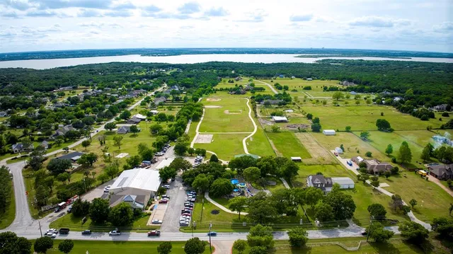 $875,000 | 711 Pearl Cove, Oak Point, TX 75068