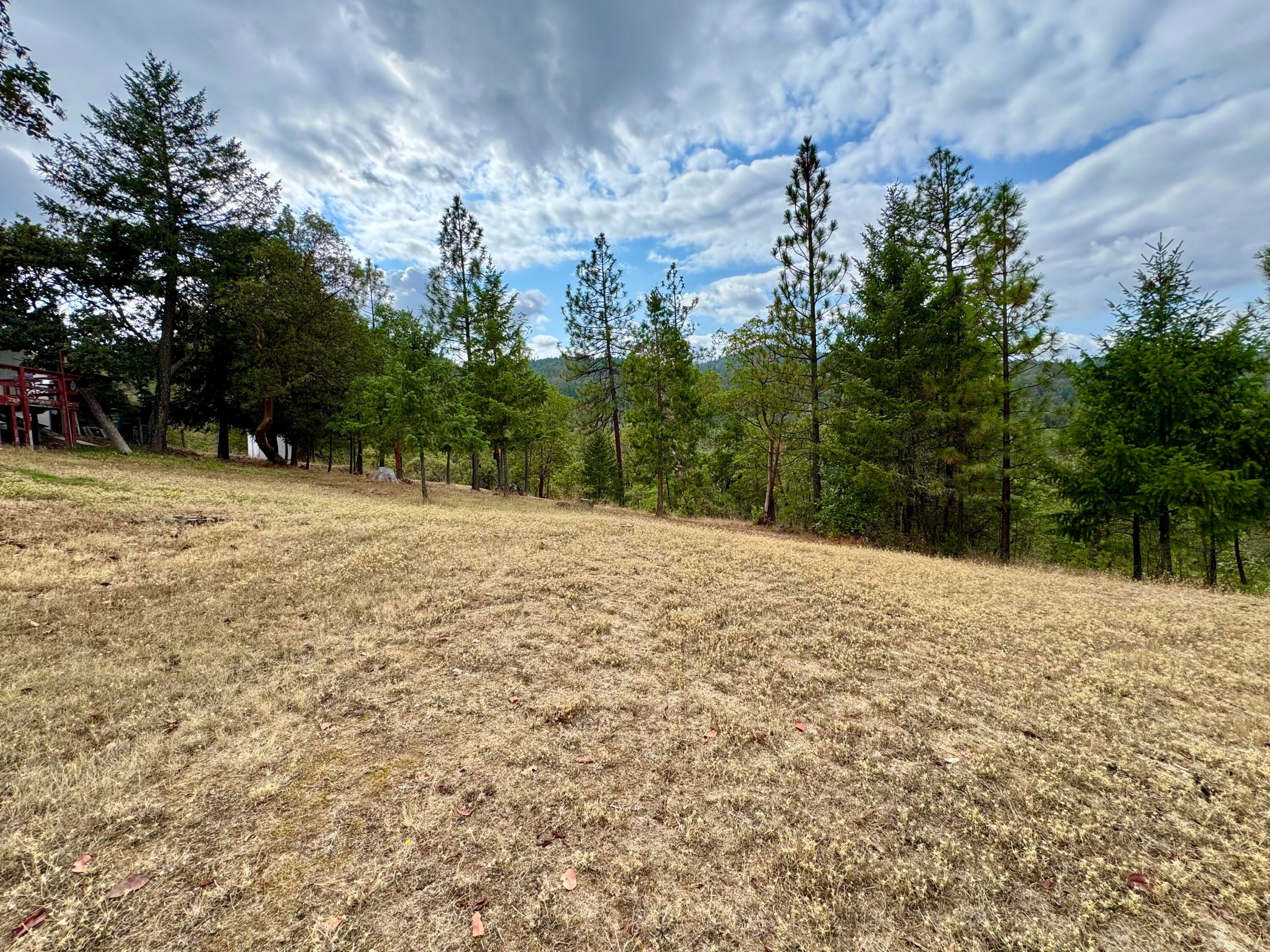 8104 East Antelope Road Eagle Point, OR 97524 - Photo 10 of 12 back 2