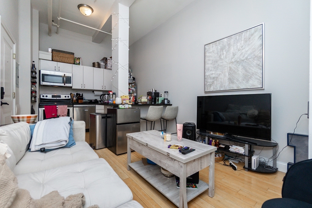 37 Temple Place, Unit 404 Boston, MA 02111 - Photo 7 of 17