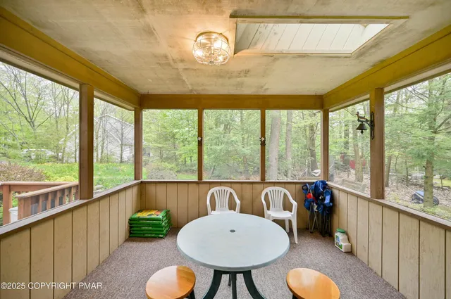 $2,600 | 5203 Iroquois Street, Tobyhanna, PA 18466