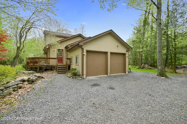 $2,600 | 5203 Iroquois Street, Tobyhanna, PA 18466