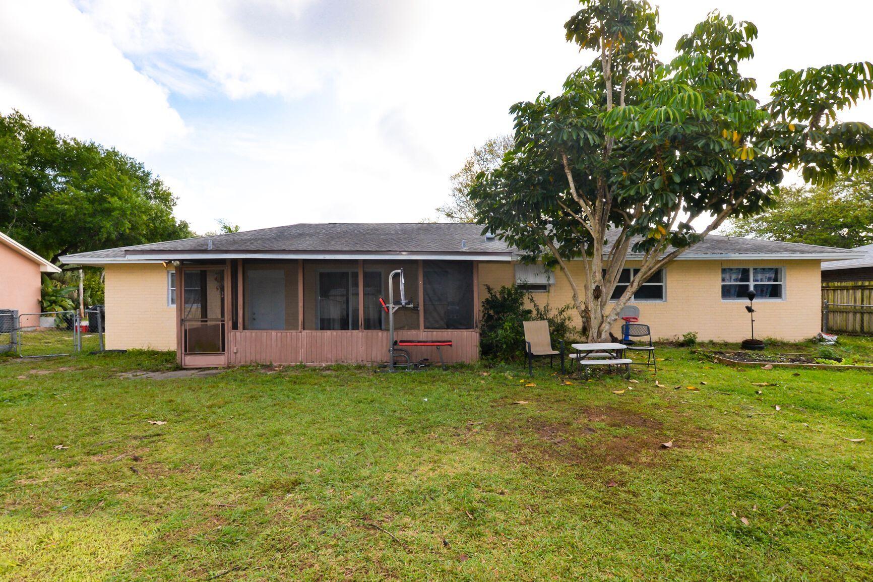 6105 Raintree Trail Fort Pierce, FL 34982 - Photo 28 of 35 Back of Home
