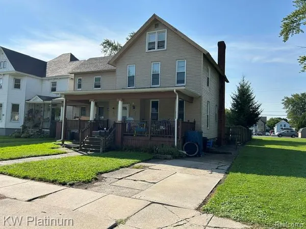 $189,900 | 822 Pine Street, Port Huron, MI 48060