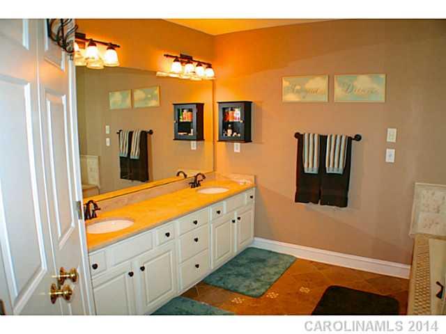12008 Farnborough Road Huntersville, NC 28078 - Photo 13 of 16 Gallery Image 13