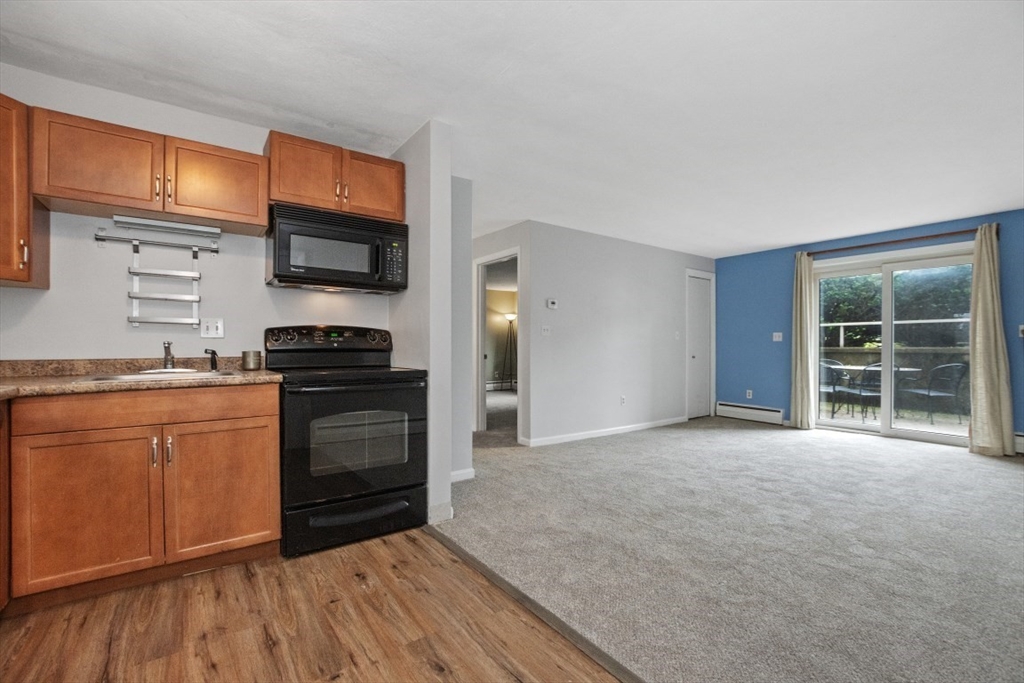 22 Jacqueline Road, Unit B Waltham, MA 02452 - Photo 3 of 38