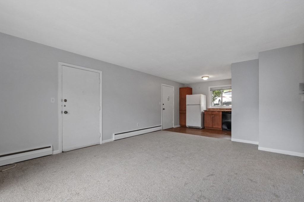 22 Jacqueline Road, Unit B Waltham, MA 02452 - Photo 6 of 38