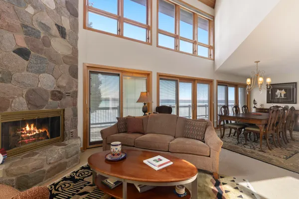 $1,950,000 | 3151 Crystal Drive, Beulah, MI 49617