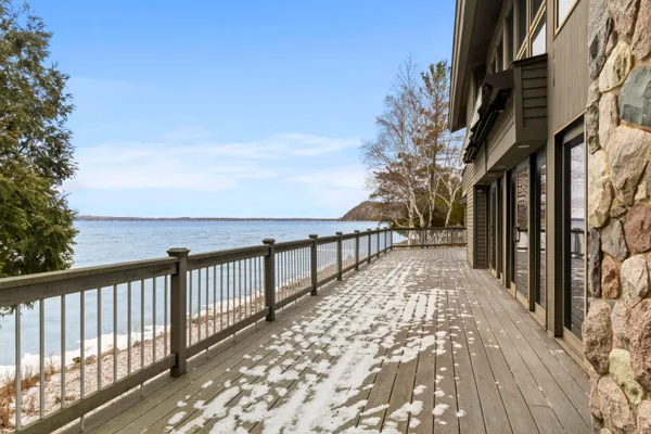 $1,950,000 | 3151 Crystal Drive, Beulah, MI 49617