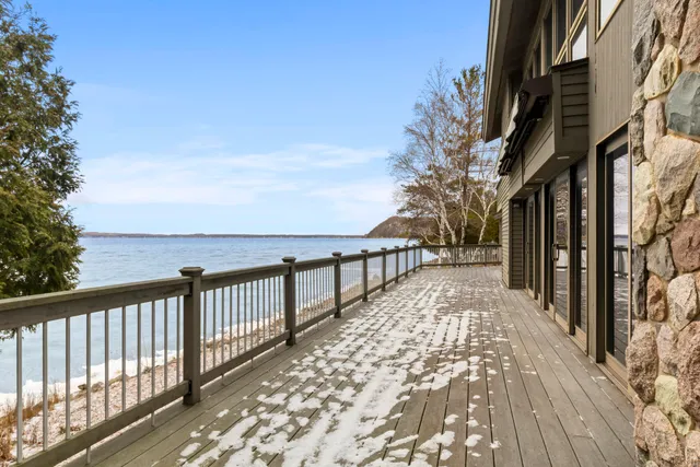 $1,950,000 | 3151 Crystal Drive, Beulah, MI 49617
