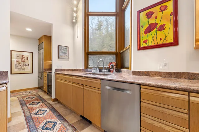 $1,950,000 | 3151 Crystal Drive, Beulah, MI 49617