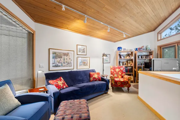 $1,950,000 | 3151 Crystal Drive, Beulah, MI 49617