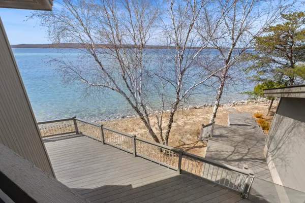 $1,950,000 | 3151 Crystal Drive, Beulah, MI 49617