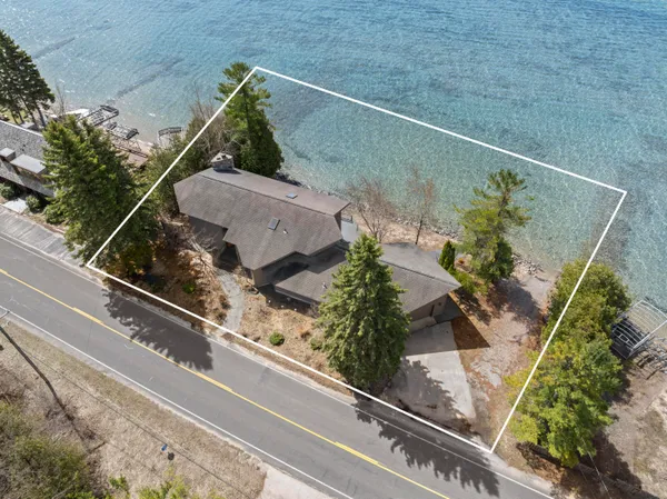 $1,950,000 | 3151 Crystal Drive, Beulah, MI 49617