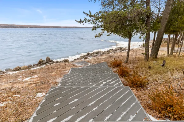 $1,950,000 | 3151 Crystal Drive, Beulah, MI 49617