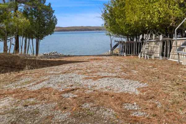 $1,950,000 | 3151 Crystal Drive, Beulah, MI 49617