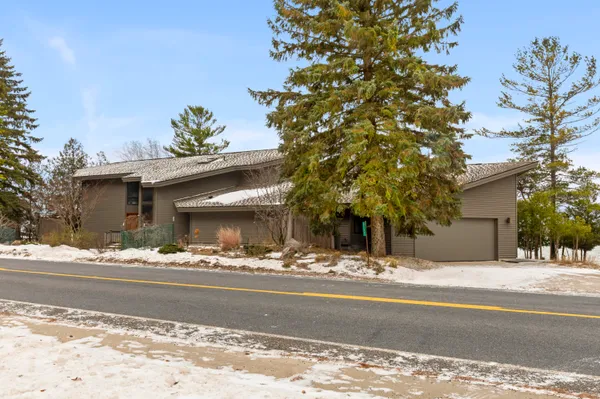 $1,950,000 | 3151 Crystal Drive, Beulah, MI 49617