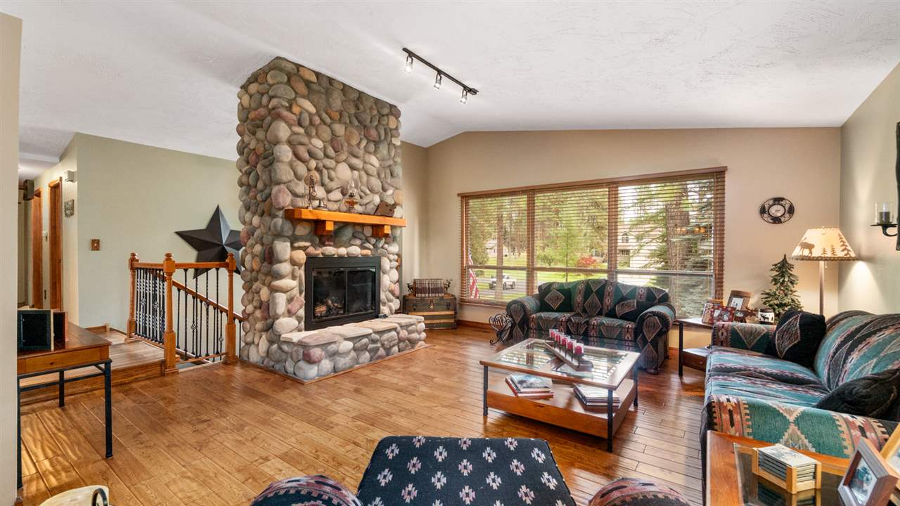 18121 North Ranchette Road Colbert, WA 99005 - Photo 5 of 20