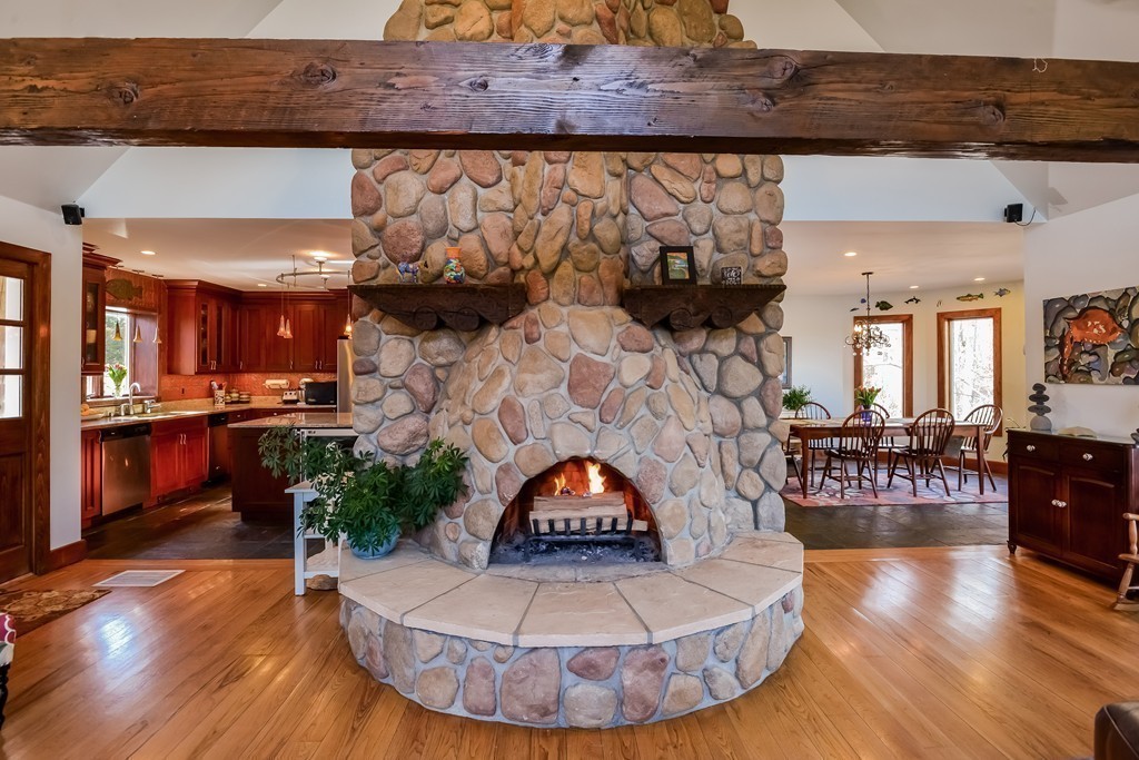 992 Drift Road Westport, MA 02790 - Photo 12 of 29 Gallery Image 12
