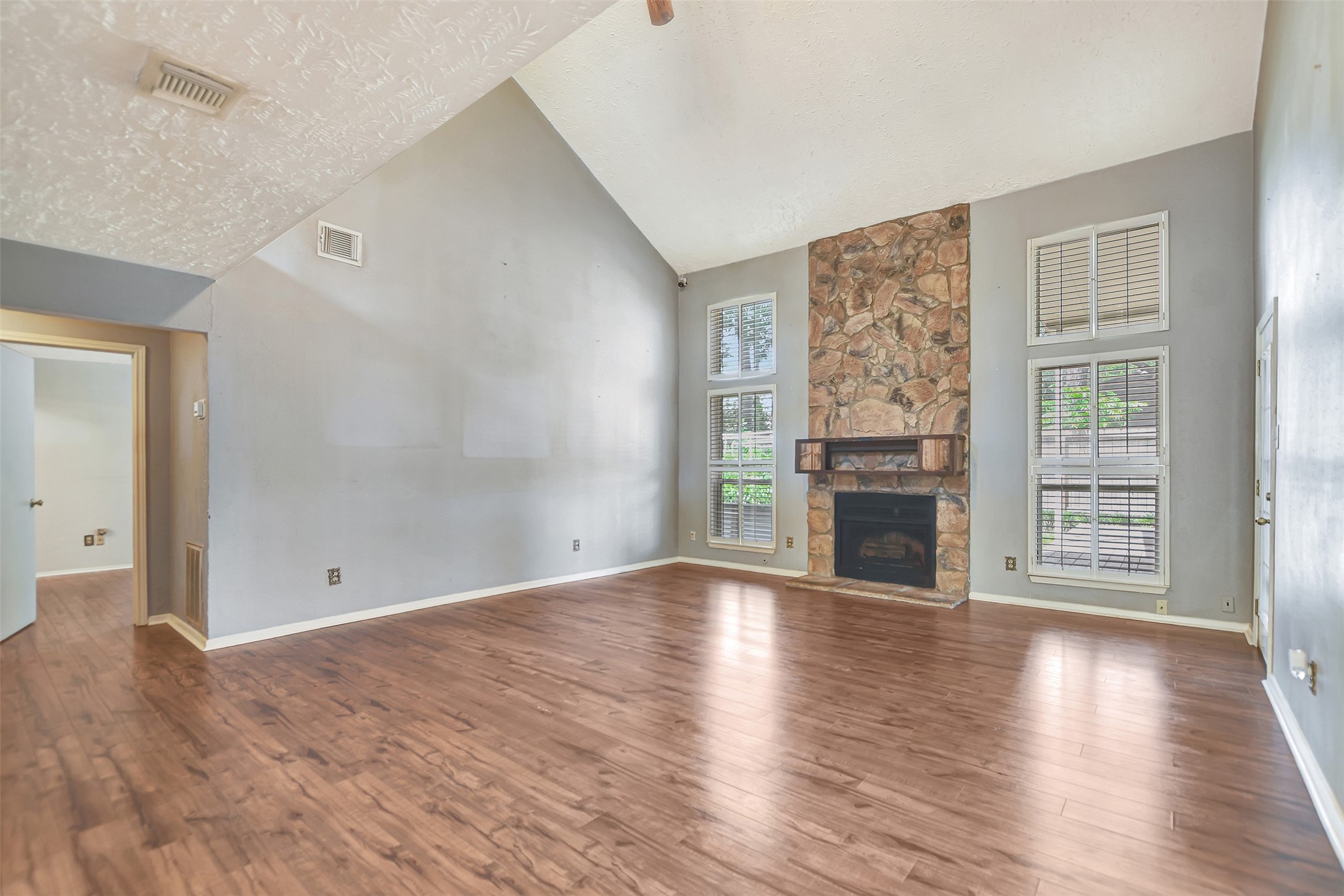 17327 Thorhill Street Spring, TX 77379 - Photo 7 of 44