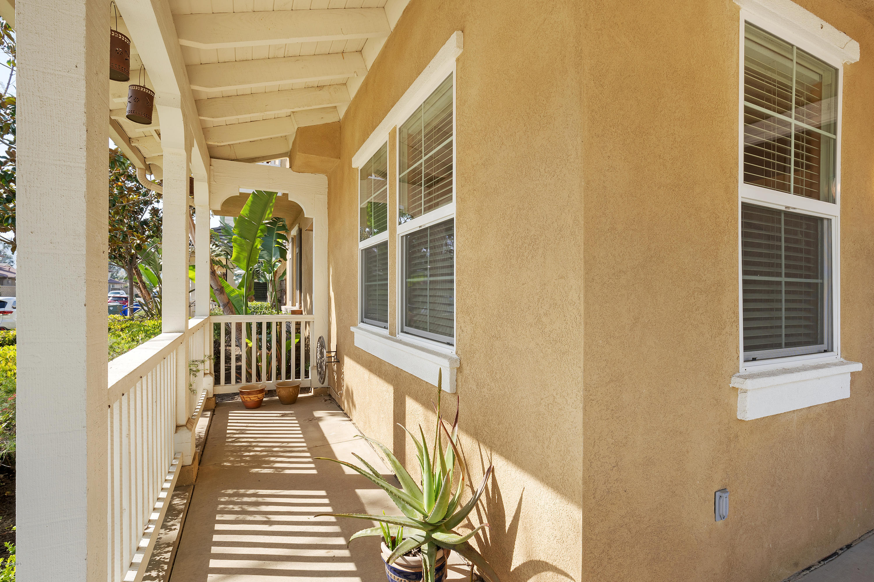 507 Spring Park Road Camarillo, CA 93012 - Photo 8 of 34 a view of a balcony with wooden floor