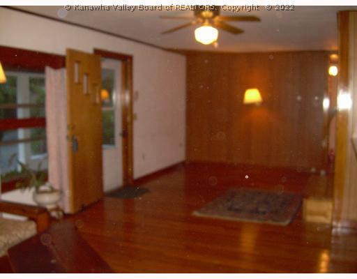 925 Chaps Fork Road Charleston, WV 25312 - Photo 2 of 8 Interior Space/Layout.