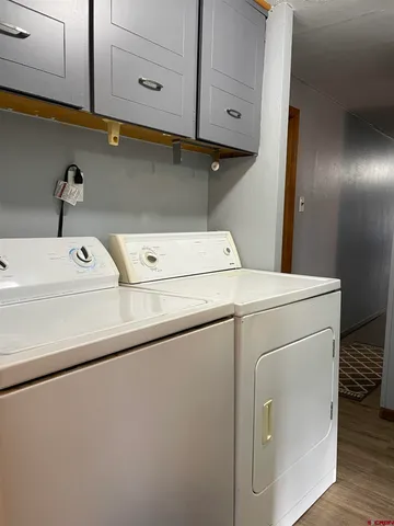 a view of a backyard with plants