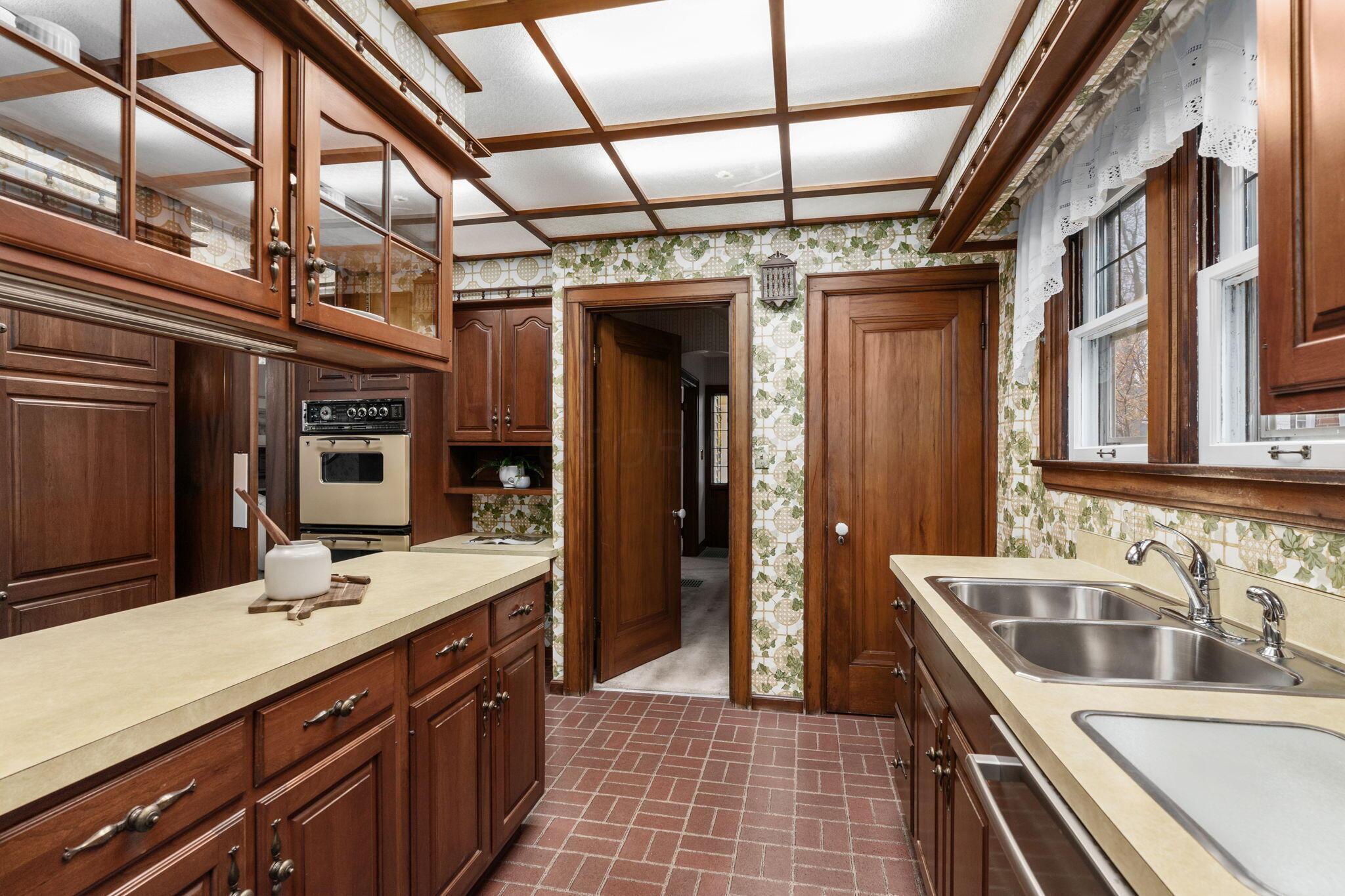 170 North Cassingham Road Columbus, OH 43209 - Photo 16 of 58 18-web-or-mls-DSC05482