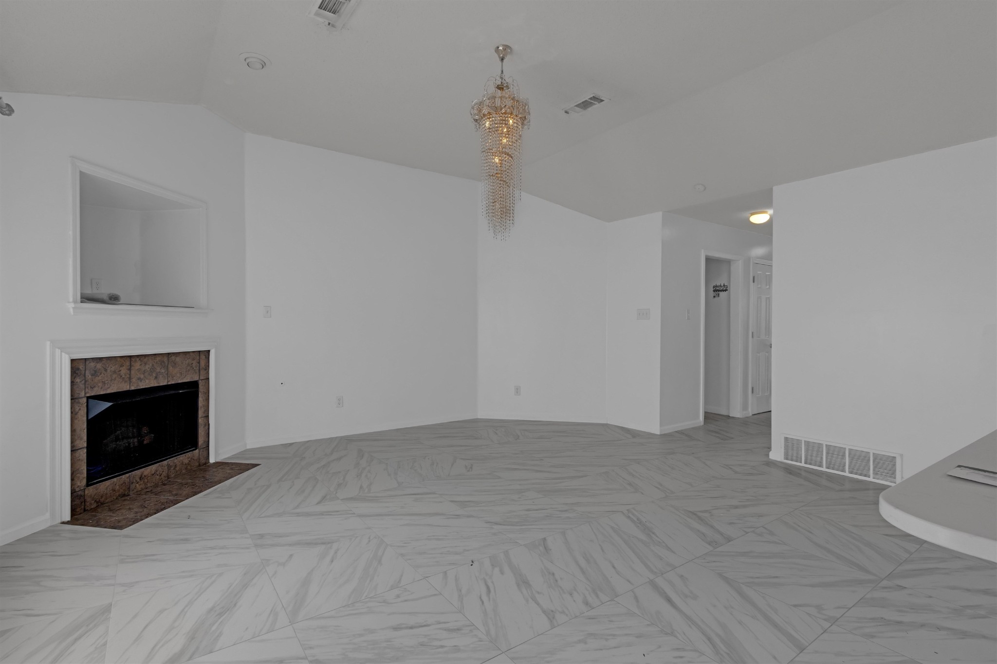755 North Perkins Road Memphis, TN 38122 - Photo 14 of 25 a view of empty room with fireplace