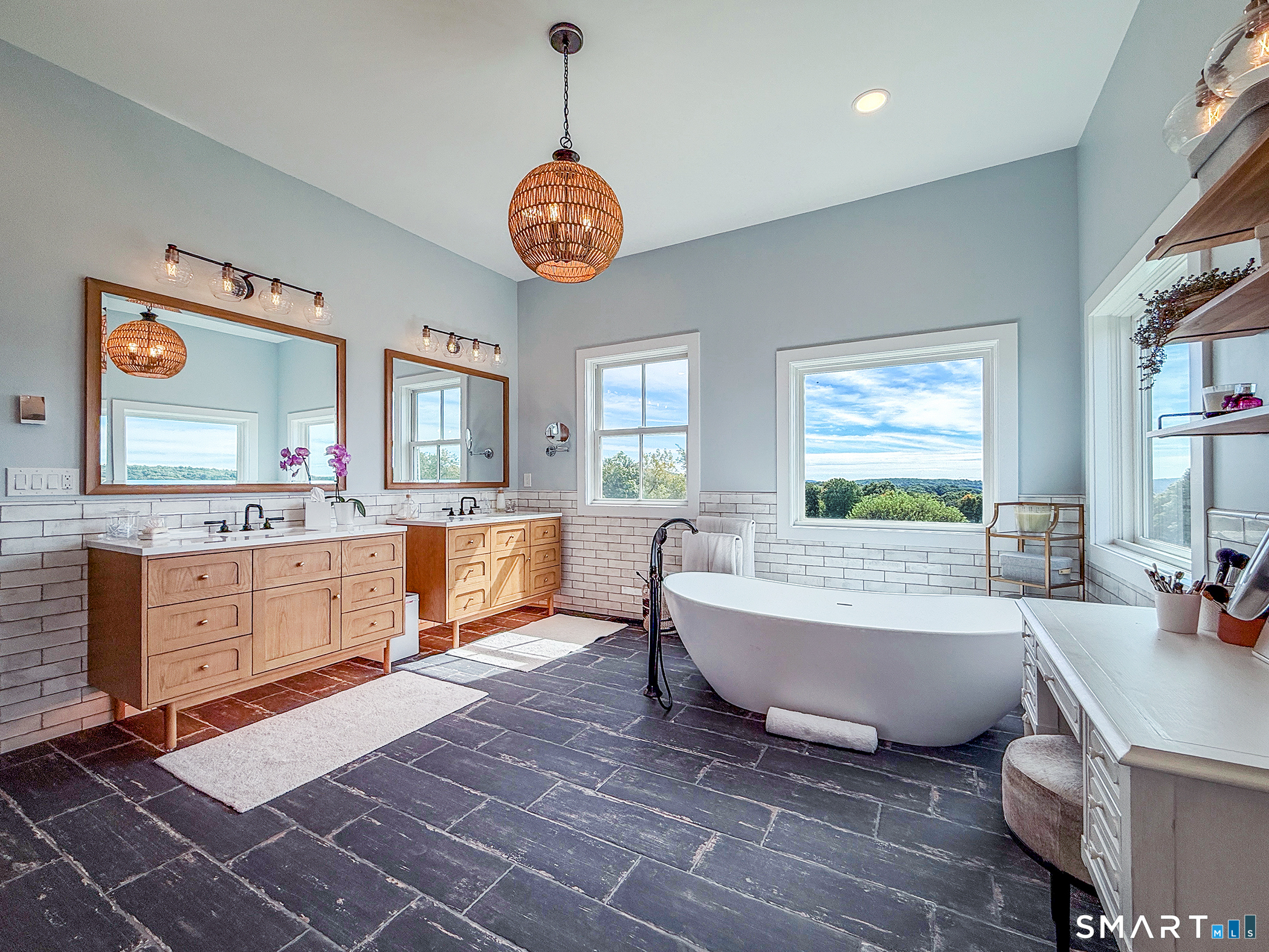 83 Thomson Road Bethlehem, CT 06751 - Photo 18 of 40 Gallery Image 18