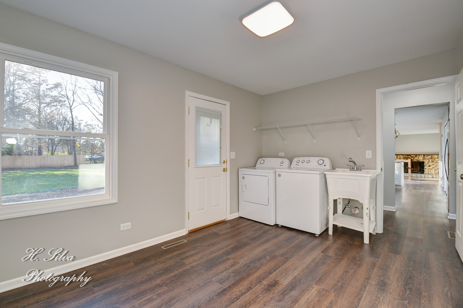331 Cornell Lane Algonquin, IL 60102 - Photo 15 of 30 a view of a room with wooden floor and a window