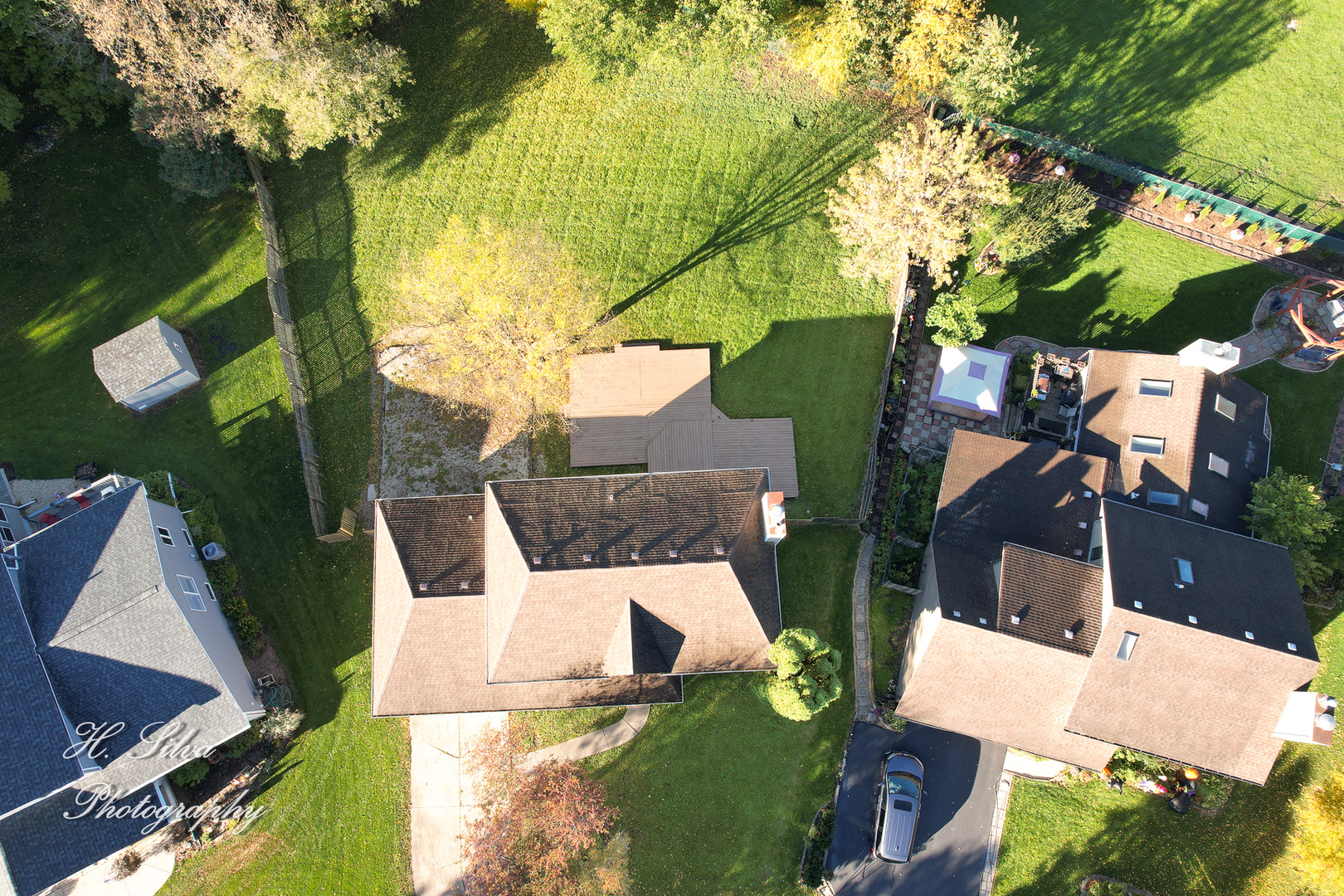 331 Cornell Lane Algonquin, IL 60102 - Photo 26 of 30 an aerial view of a house with a yard