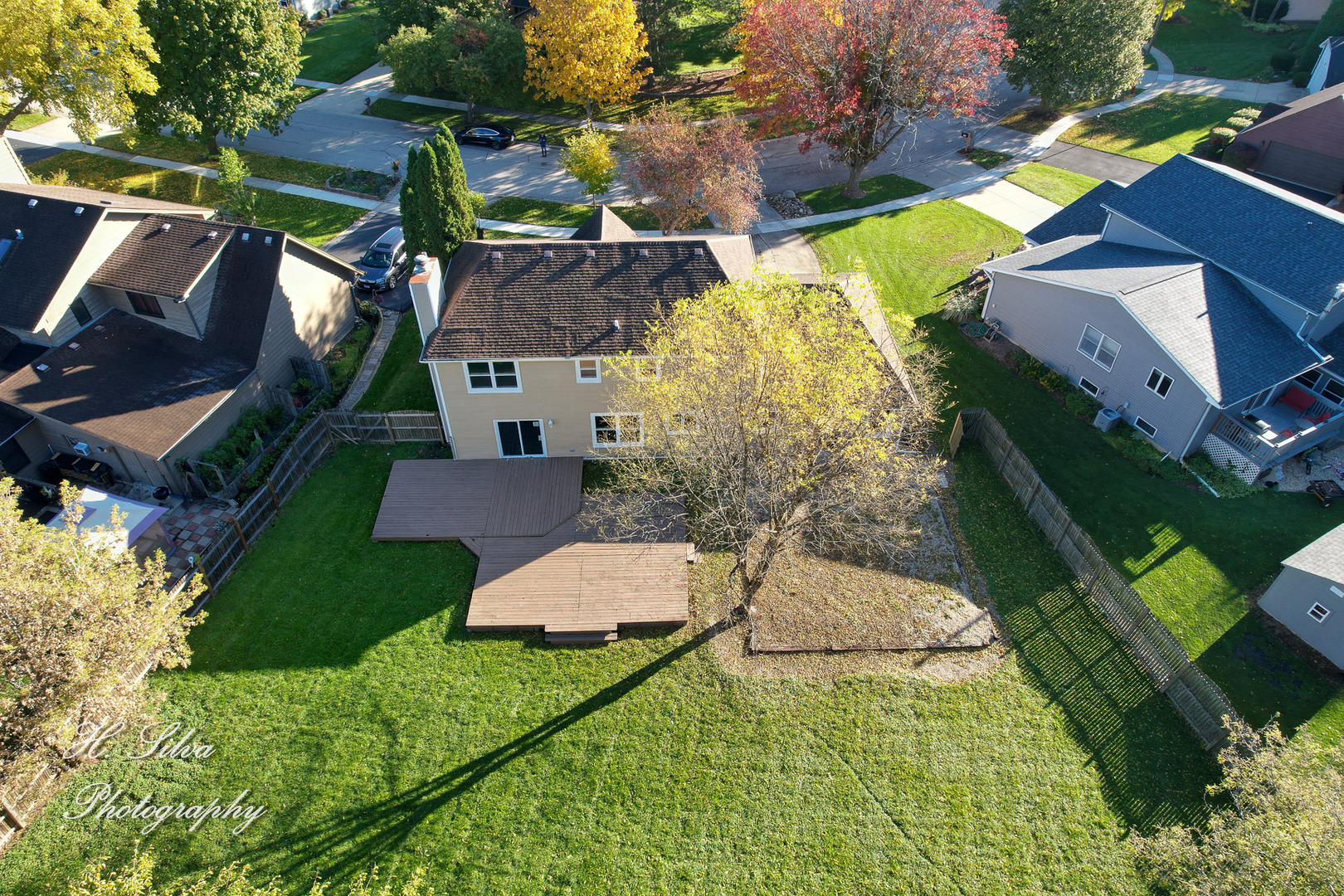 331 Cornell Lane Algonquin, IL 60102 - Photo 27 of 30 an aerial view of a house with a garden and swimming pool