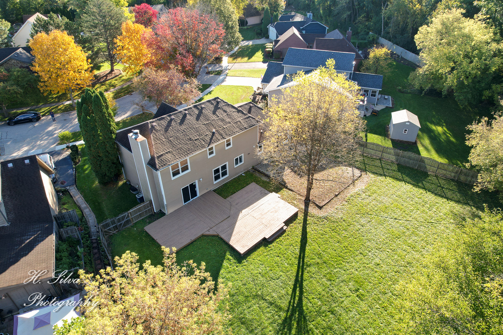 331 Cornell Lane Algonquin, IL 60102 - Photo 28 of 30 a aerial view of a house with a yard and garden