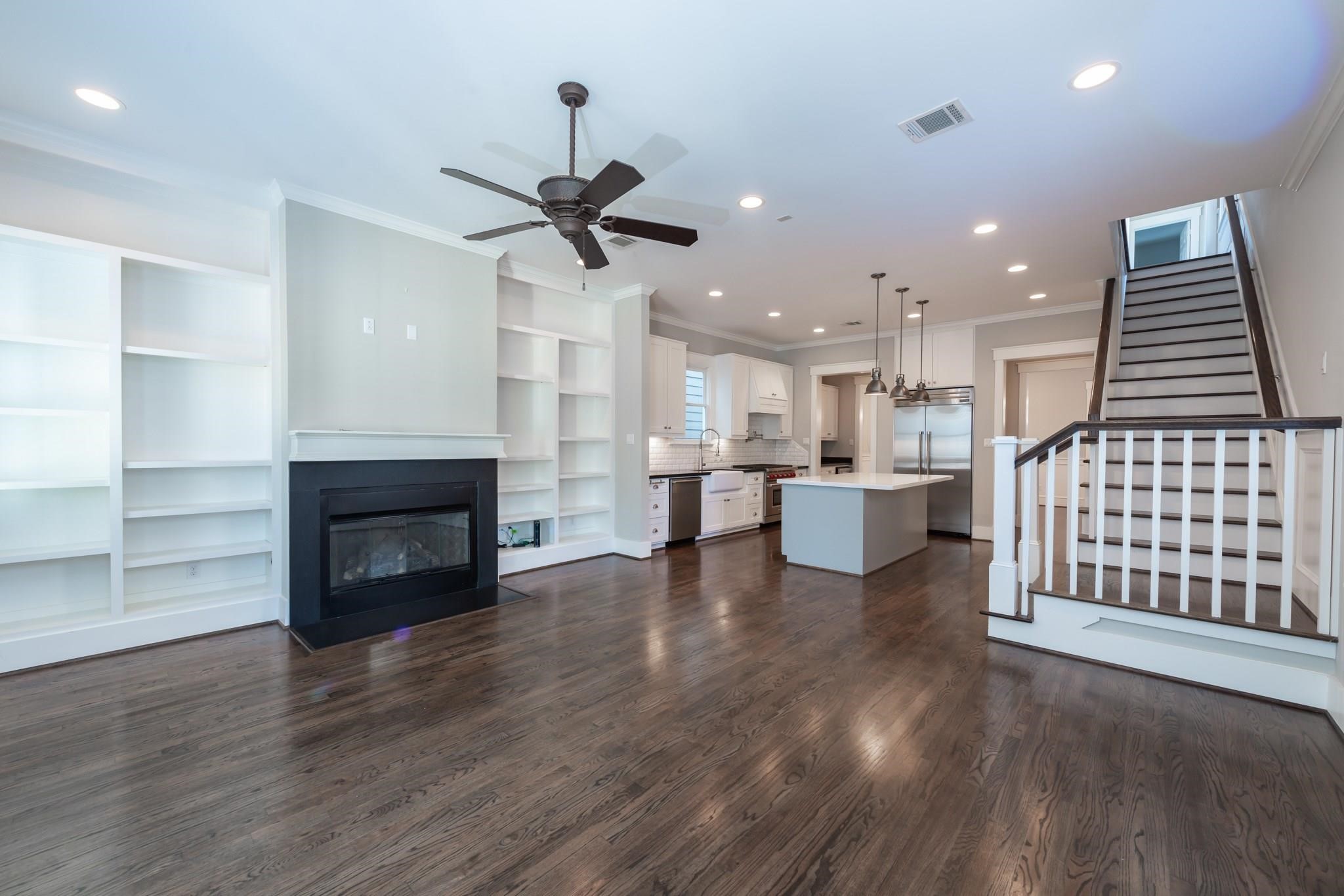734 Allston Street, Unit B Houston, TX 77007 - Photo 10 of 28 This open concept of kitchen and living area is ideal place entertain guests.