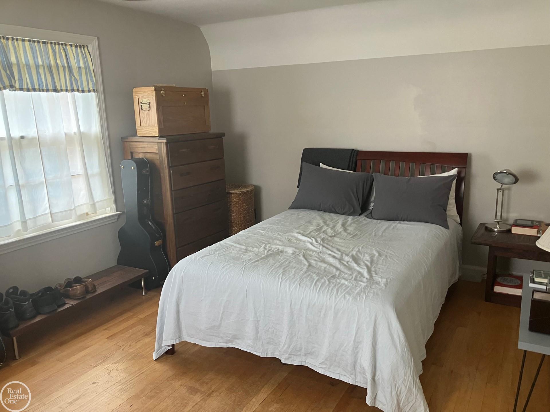 421 Cloverly Road Grosse Pointe, MI 48236 - Photo 22 of 31 50113463-21.JPG