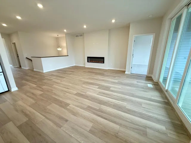 $575,000 | 2590 Kenwood Avenue Northeast, St. Michael, MN 55376