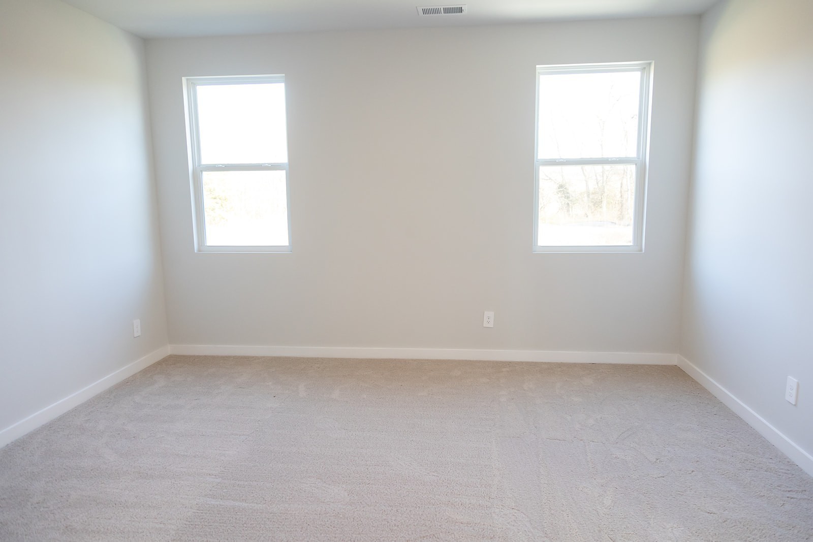 329 Apollo Way Gallatin, TN 37066 - Photo 9 of 46 an empty room with a window