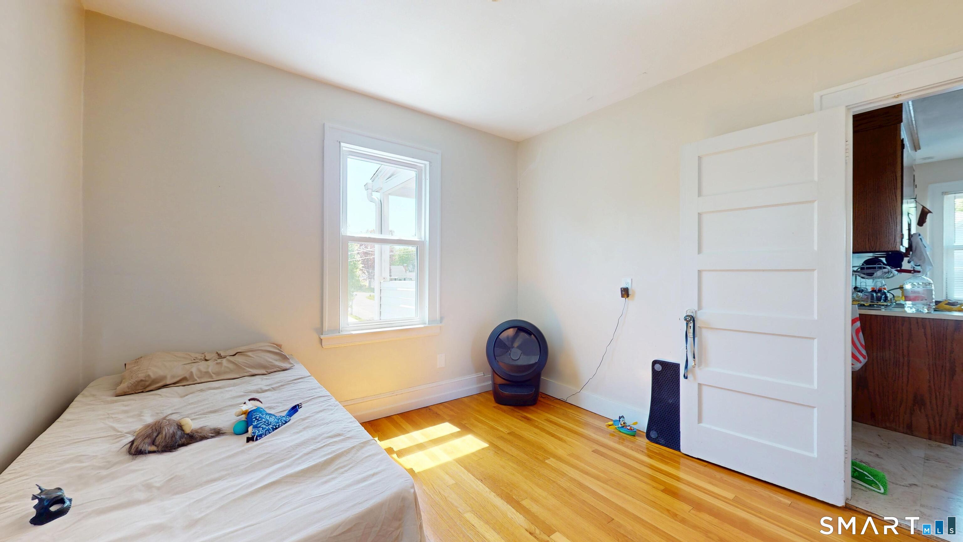 79 Belden Street New Britain, CT 06051 - Photo 5 of 36