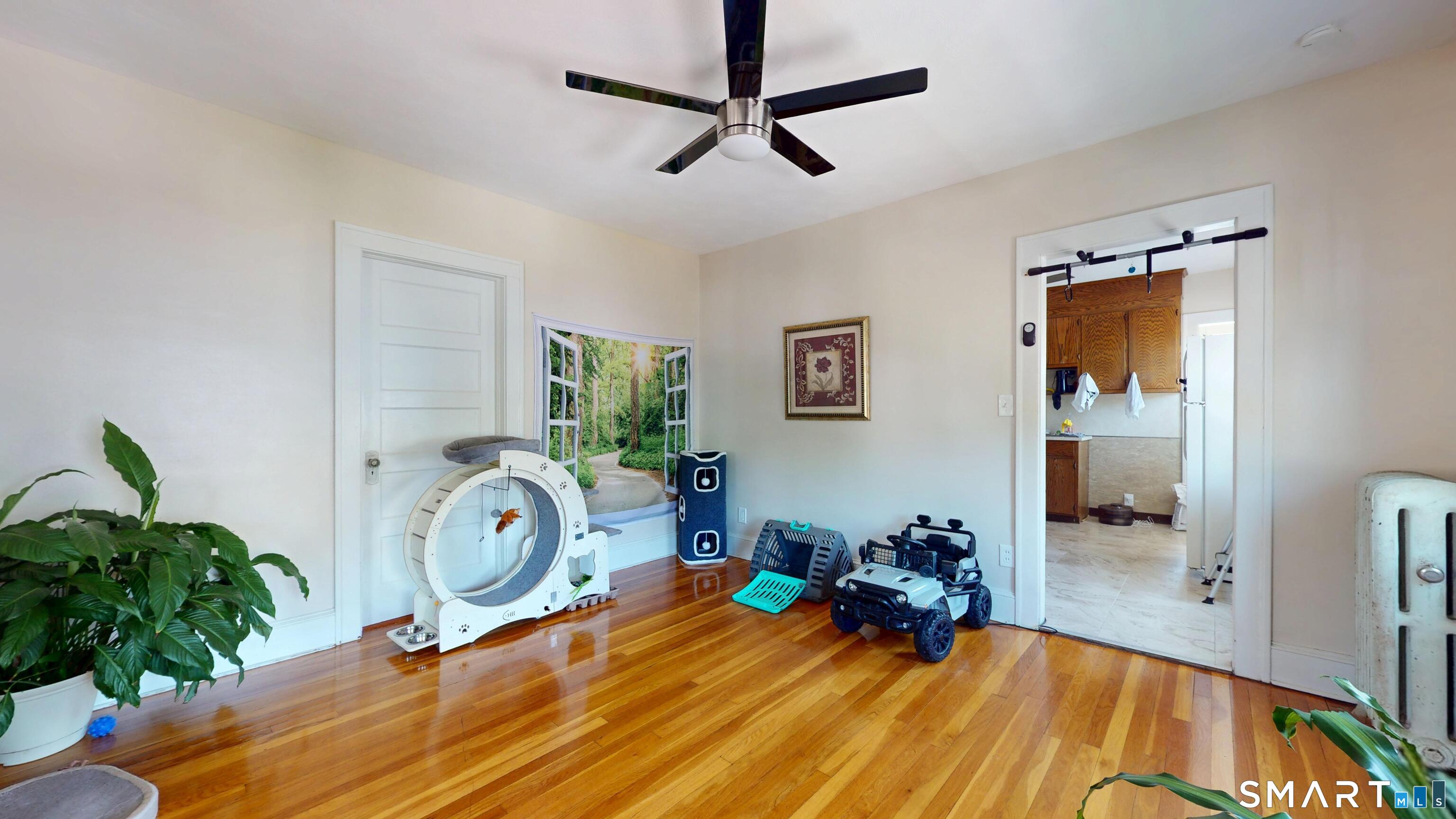 79 Belden Street New Britain, CT 06051 - Photo 7 of 36